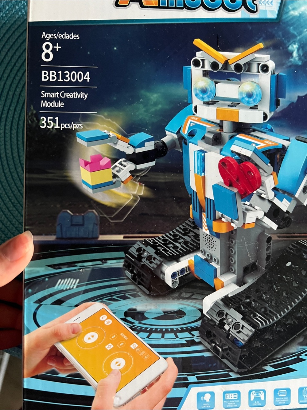 Remote-Control Robot Building Kit - Blue - Picture 2 of 8